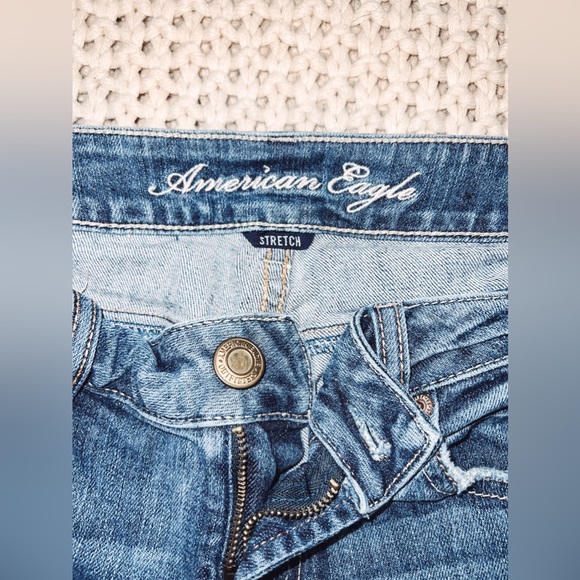 AE Favorite Boyfriend Jeans - Picture 3 of 5